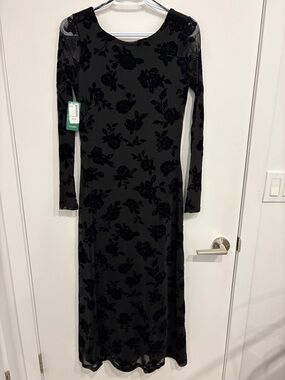 Simons Contemporaire Black Floral Long Sleeve Maxi Dress